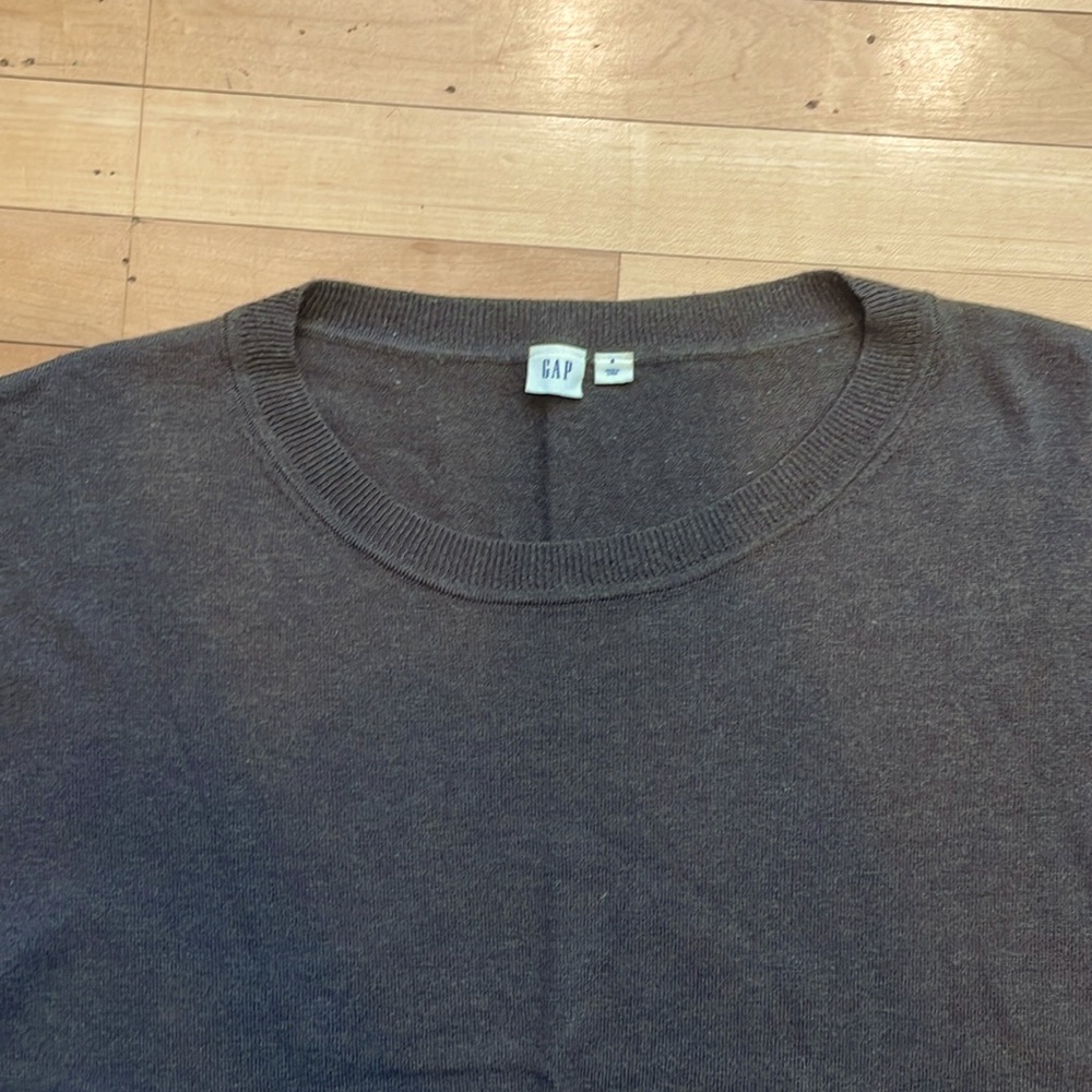 Gap women’s sweater (S)